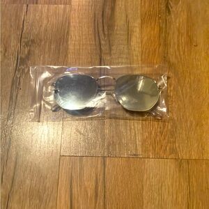 Aviator Mirrored Sunglasses Silver Frame One Size Never Worn Original Packaging